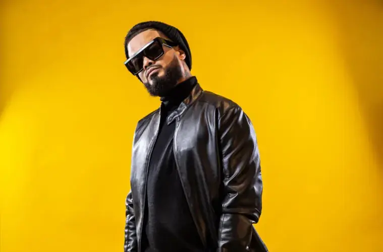 Don Miguelo sorprende a su primer hijo con un Mercedes por su cumpleaños; presenta a su quinto retoño