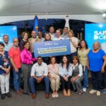 La Alcaldía del Distrito Nacional iluminó al sector La Castellana, donde entregó instaladas 204 luminarias LED en 27 calles con el programa Sectores Iluminados Más Seguros. Este es un programa a través del cual la Alcaldía del Distrito Nacional avanza en la instalación en 23 sectores y 11 avenidas de 10 mil luminarias y 200 cámaras de videovigilancia monitoreadas por el Sistema 9-1-1. Máximo Romero, coordinador de la Dirección de Desarrollo Comunitario, resaltó cómo desde la alcaldía se busca impactar en el bienestar de los ciudadanos, garantizando la seguridad para transitar en sus calles.