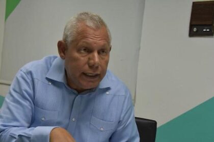 Dejan a Rafael Guerrero en libertad condicional tras acusación de difamación