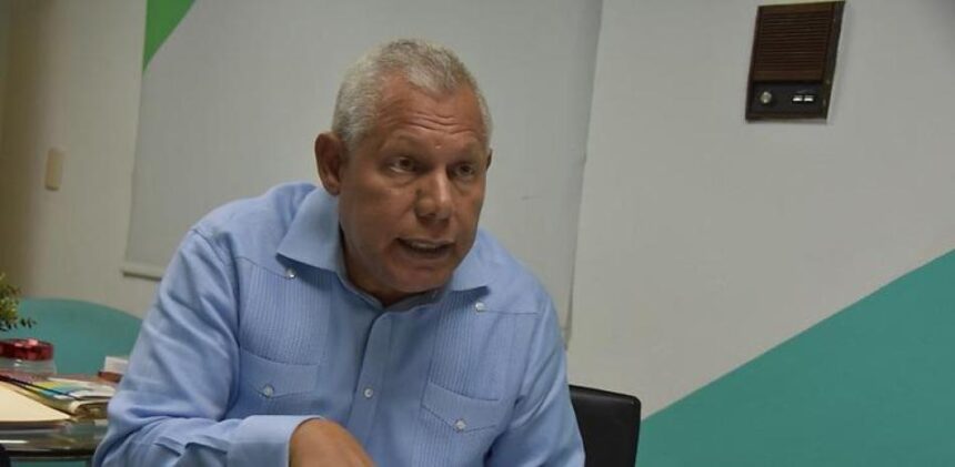 Dejan a Rafael Guerrero en libertad condicional tras acusación de difamación