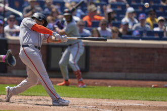 Rafael Devers da jonrón, empuja 4 y los Gigantes ganan serie a los Mets