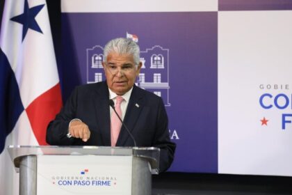 Ecuador publica salida de Panamá de su lista de paraísos fiscales