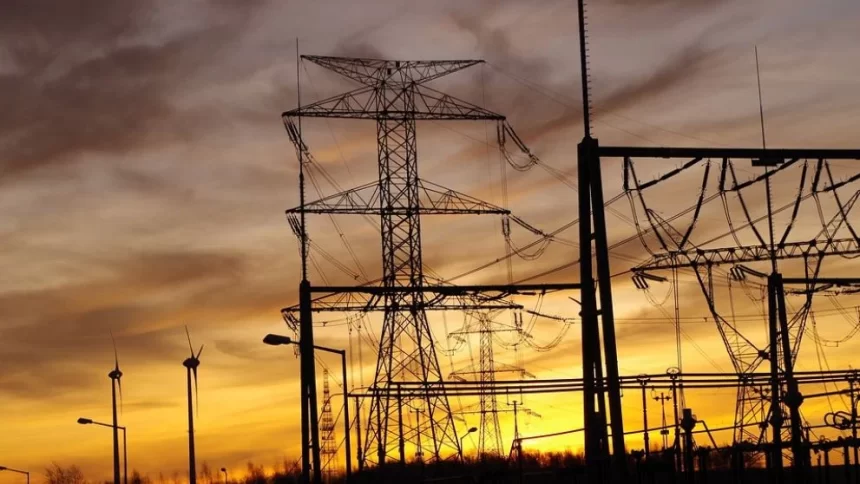 Ayer el sistema eléctrico alcanzó la mayor demanda nocturna; 3,950 MW