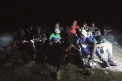 Detienen grupo de haitianos indocumentados ocultos en matorrales en Azua