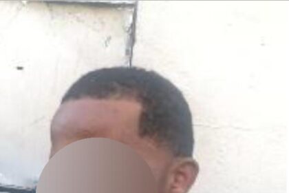 Policía y Ministerio Público detienen a hombre por muerte de su hijo de 1 año y 8 meses en Los Guandules