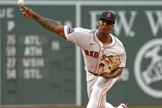 Brayan Bello logró octava victoria; Jeremy Peña pegó dos dobles