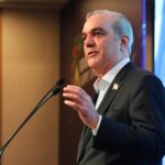 Según Luis Abinader, ¿por qué hay apagones?