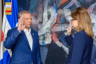 Vicepresidenta juramenta a Leonardo Aguilera como presidente ejecutivo de Banreservas