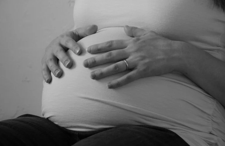 Reportan cero muertes maternas en la última semana y una reducción anual del 9 %