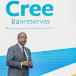 Durante el mes de agosto, los 14 emprendimientos seleccionados participarán en una etapa de precalificación, tras la cual solo 10 accederán al bootcamp presencial y a las formaciones online, que incluirá temáticas tan importantes como growth marketing, branding, herramientas no-code, validación de clientes, proyecciones financieras, estrategia de inversión y modelos operativos. La meta es que cada equipo culmine esta experiencia con un modelo de crecimiento claro, ejecutable y competitivo, adaptado a la realidad del mercado y a las expectativas del entorno inversor. La edición 2025 del programa cuenta con el respaldo de socios internacionales como ECOFIN, MADFinTech, la Fundación Woman’s Week (FWW) y CLES. A través de esta alianza, expertos de España, México, Colombia, Chile y Alemania participarán activamente en el acompañamiento metodológico de los equipos. Desde el ecosistema internacional, Salvador Molina, presidente del Foro ECOFIN, quien estará en República Dominicana en septiembre, calificó esta iniciativa como “un caso paradigmático a nivel internacional, que demuestra que es posible hacer política de desarrollo empresarial desde la banca pública con criterios técnicos y visión de largo plazo”. Con esta edición, CREE Banreservas refuerza su posición como actor estratégico en el fortalecimiento del ecosistema emprendedor de República Dominicana, apostando por procesos de crecimiento estructurados, sostenibles y con proyección internacional.