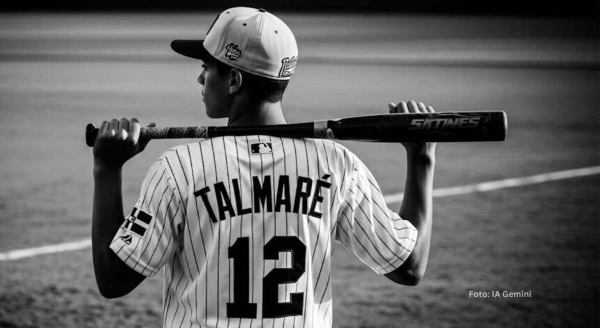 El joven Gustavo Talmaré, de 14 años, ha fallecido el pasado sábado 16 de agosto, según ha informado ESPN Digital. El prometedor jugador de béisbol, que había participado en la primera edición de la Serie del Caribe Kids, donde obtuvo el título de Jugador Más Valioso, así como en el Mundial Sub-12 de Béisbol de 2023, donde destacó como el mejor jugador dominicano, había generado gran expectación entre los aficionados del béisbol de la República Dominicana. Amaurys Nina, entrenador y propietario de la academia donde Talmaré recibía su formación, ha confirmado la información a ESPN Digital. Nina informó a ESPN que Talmaré participó en un evento el pasado viernes por la tarde y, posteriormente, abandonó la academia, como es costumbre que lo hagan los prospectos cada fin de semana, para reunirse con sus familias y descansar. Por lo tanto, se desconoce su paradero desde ese día.