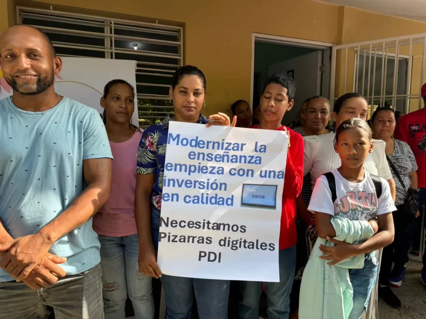 Seis escuelas en San Francisco de Macorís no iniciaron docencia