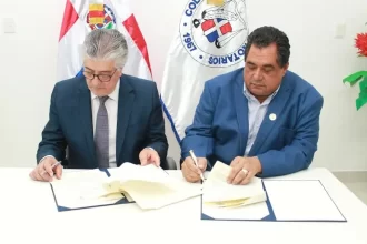 Colegio Notarios y Onaprep firman convenio para fortalecer reforma penitenciaria