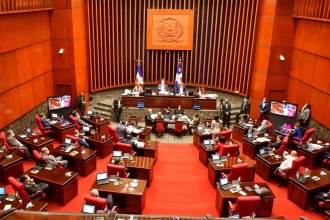 Senado aprueba aumentar deuda pública en RD$10, 627 millones