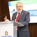 Miguel Ceara Hatton destaca logros y desafíos en el Seguro Familiar de Salud y en el de Riesgos Laborales