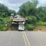 Colapsa puente que comunica a Yamasá y Don Juan en Monte Plata