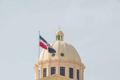 Oposición rechaza medidas del Gobierno ante crisis por guerra en Irán