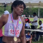 Marileidy Paulino y Alexander Ogando ganan oro en invitacional de atletismo en Bayaguana Los atletas dominicanos Marileidy Paulino y Alexander Ogando conquistaron medallas de oro en el Sexto Invitacional de Atletismo Isaac Ogando 2026, celebrado en Bayaguana. Paulino se impuso en los 800 metros con tiempo de 2:04.79 en su debut en esa distancia, mientras que Ogando dominó los 400 metros masculinos con marca de 44.94. El evento reunió a atletas de alto nivel y sirvió como plataforma de evaluación para futuras competencias internacionales. Durante la jornada, también destacó el atleta Isaías Blese, quien rompió un récord nacional de 42 años en los 110 metros con vallas al registrar 13.48 segundos, superando la marca establecida en 1984. Además, Liranyi Alonzo logró doble oro en los 100 y 200 metros femeninos, consolidando su desempeño en la competencia. El evento forma parte de la preparación de la selección nacional con miras a los Juegos Centroamericanos y del Caribe Santo Domingo 2026. Más información en alodigitalrd.com #MarileidyPaulino #AlexanderOgando #AtletismoRD #DeporteDominicano #Bayaguana #NoticiasRD #AloRD #AloDigitalRD