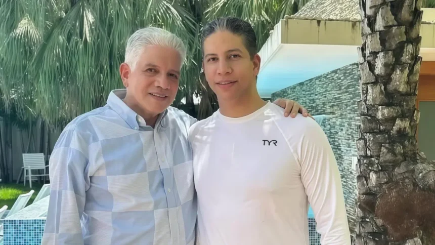 Eduardo Estrella reitera llamado a justicia por tragedia del Jet Set durante misa en memoria de su hijo El ministro de Obras Públicas, Eduardo Estrella, participó en una misa conmemorativa por el aniversario de la tragedia ocurrida en el centro nocturno Jet Set, donde fallecieron su hijo, Eduardo Guarionex Estrella Cruz, y su nuera, Alexandra Grullón Segura. La ceremonia fue celebrada en la parroquia Jesucristo Sumo y Eterno Sacerdote, donde el funcionario expresó el dolor persistente de su familia y su expectativa de que las autoridades actúen conforme a la ley para esclarecer los hechos. Durante su intervención, Estrella afirmó que, en caso de que la justicia terrenal no actúe, prevalecerá la justicia divina, subrayando que su reclamo no busca privilegios personales, sino el cumplimiento adecuado del proceso judicial. También manifestó que la indignación por la pérdida solo puede comprenderse desde la experiencia directa, y destacó que la fe ha sido fundamental para mantener a su familia firme, reiterando su convicción de que toda acción tiene consecuencias. Más información en alodigitalrd.com #EduardoEstrella #JetSet #JusticiaRD #SantoDomingo #NoticiasRD #AloRD #AloDigitalRD #NoticiasRD