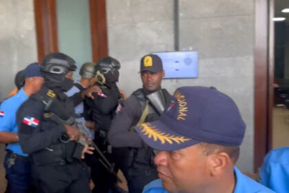 Imponen tres meses de prisión preventiva a coronel acusado de agredir a adolescente en Los Mina