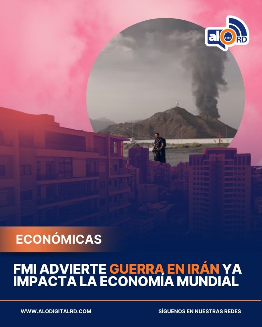 **Guerra en Irán impacta crecimiento global y eleva riesgos económicos, según el FMI** El Fondo Monetario Internacional advirtió que la guerra en Irán ya afecta la economía mundial, reduciendo la proyección de crecimiento global a 3.1% en 2026, 0.2 puntos menos que lo estimado anteriormente. El organismo señala que las tensiones han provocado alteraciones en el mercado energético, especialmente por el aumento del petróleo, lo que también eleva la inflación global prevista a 4.4%. El impacto es desigual, siendo más fuerte en economías emergentes y regiones como Oriente Medio, África del Norte y Asia Central, mientras América Latina mantiene una leve mejora en sus perspectivas. El FMI advierte que si el conflicto se prolonga, el crecimiento mundial podría caer hasta 2%, en un escenario comparable a crisis anteriores, mientras recomienda redirigir el gasto público hacia sectores productivos para mitigar los efectos. Más información en alodigitalrd.com. #FMI #EconomíaGlobal #Irán #Inflación #CrecimientoEconómico #AloRD #AloDigitalRD #NoticiasRD