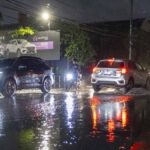 Aguacero provoca inundaciones y colapsa tránsito en varios sectores de Santiago