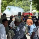 Desbordamiento del río El Manguito provoca inundaciones y daños en comunidad de El Estero en Neyba