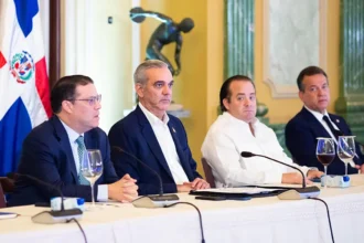 Abinader asegura estabilidad en la canasta básica ante crisis internacional
