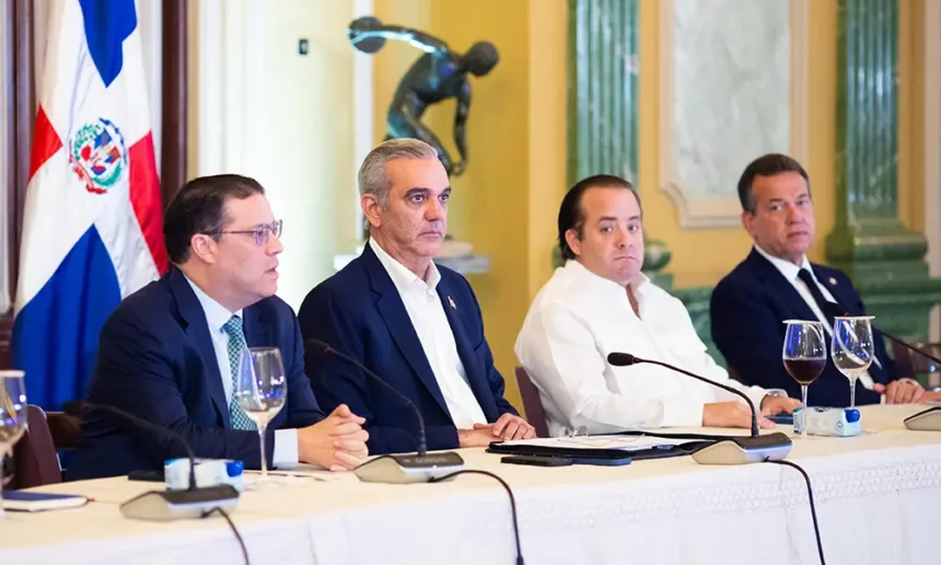 Abinader asegura estabilidad en la canasta básica ante crisis internacional