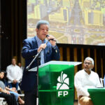 Leonel acusa al PRM de inflar nómina pública con fines electorales