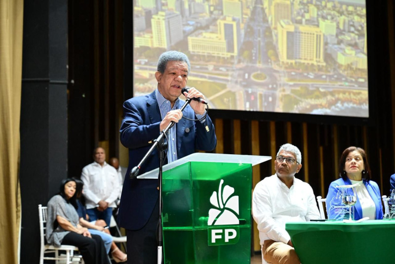 Leonel acusa al PRM de inflar nómina pública con fines electorales