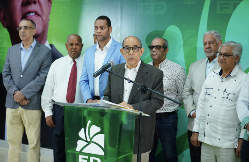 Fuerza del Pueblo denuncia “régimen paralelo” en contratos del Gobierno