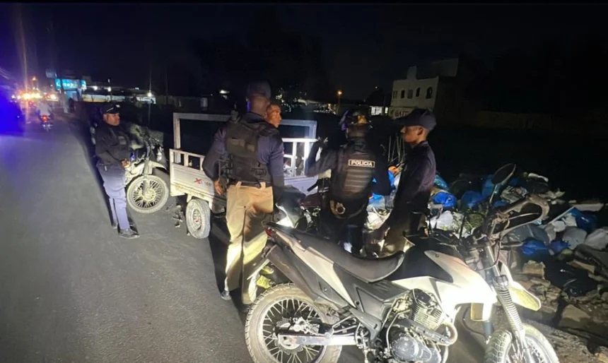 Sorprenden a empleado de Alcaldía de Higüey vertiendo basura ilegalmente