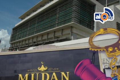 Aplazan coerción contra propietario de tienda Mudan por presunta violencia de género